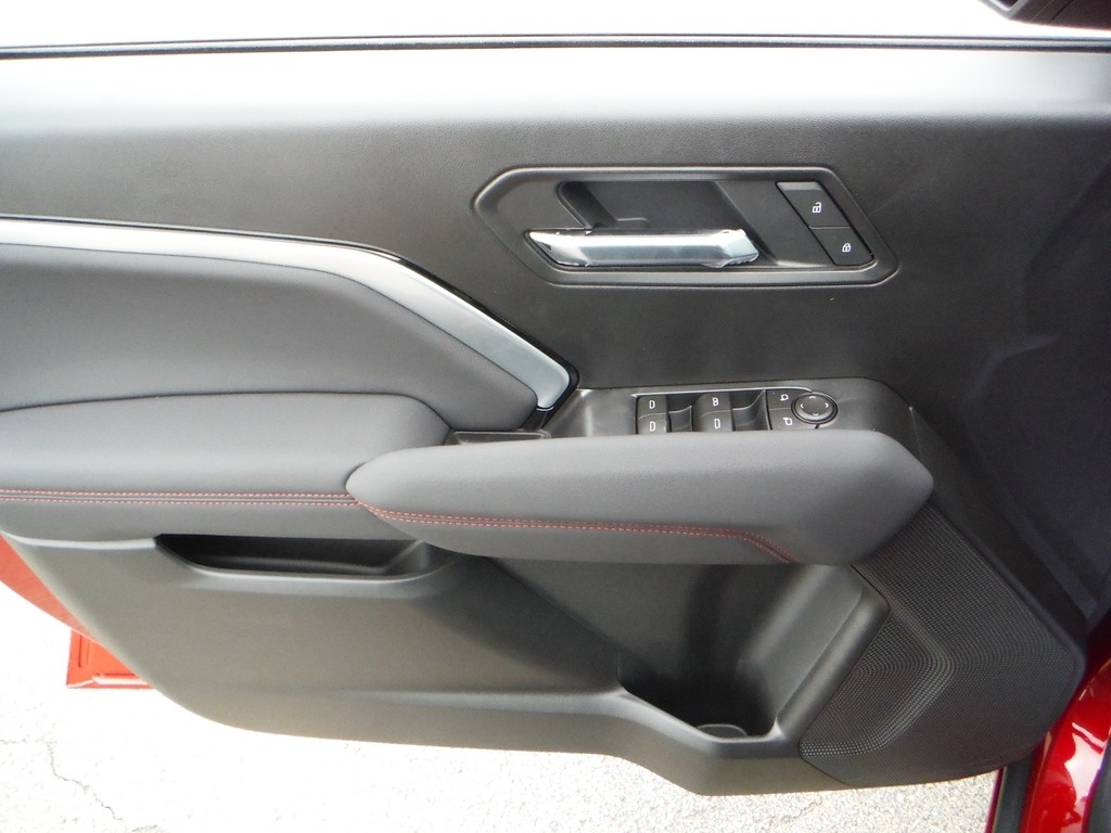 2026 Chevrolet Colorado image 21