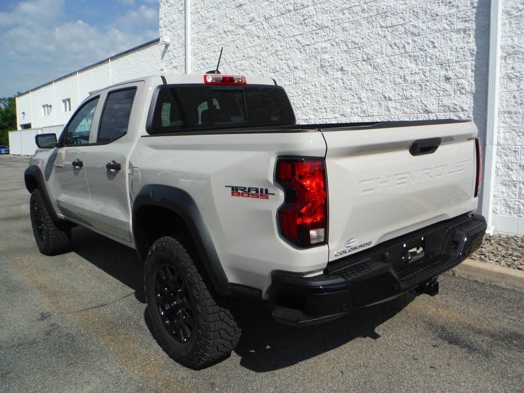 2026 Chevrolet Colorado image 12