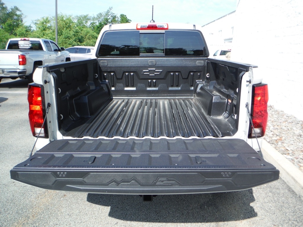 2026 Chevrolet Colorado image 13
