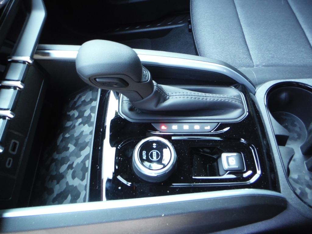 2026 Chevrolet Colorado image 23