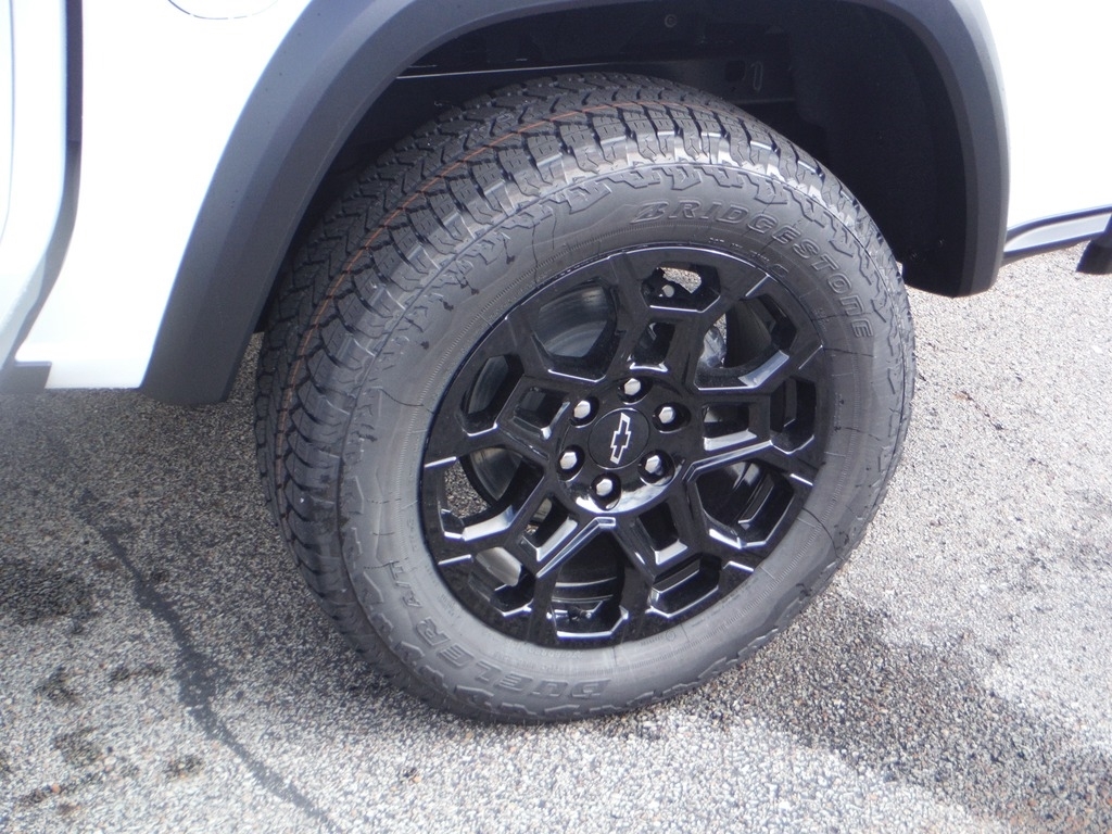 2026 Chevrolet Colorado image 5