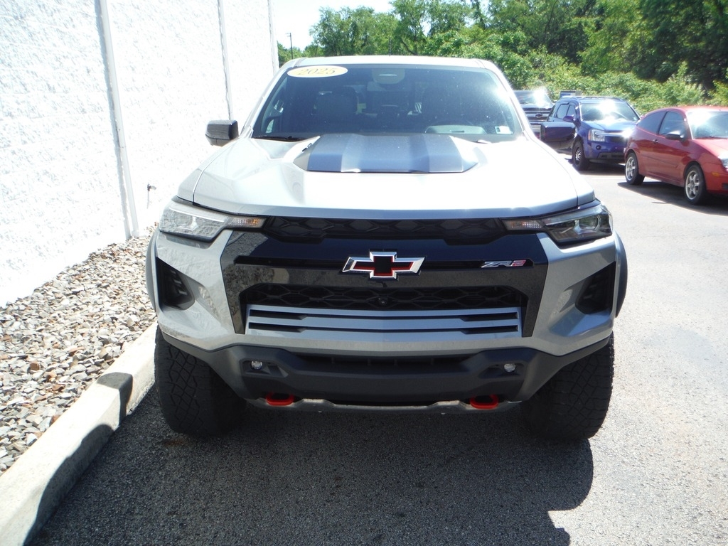 2025 Chevrolet Colorado image 9