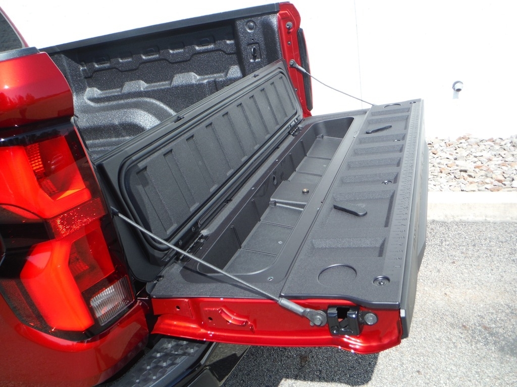 2026 Chevrolet Colorado image 21