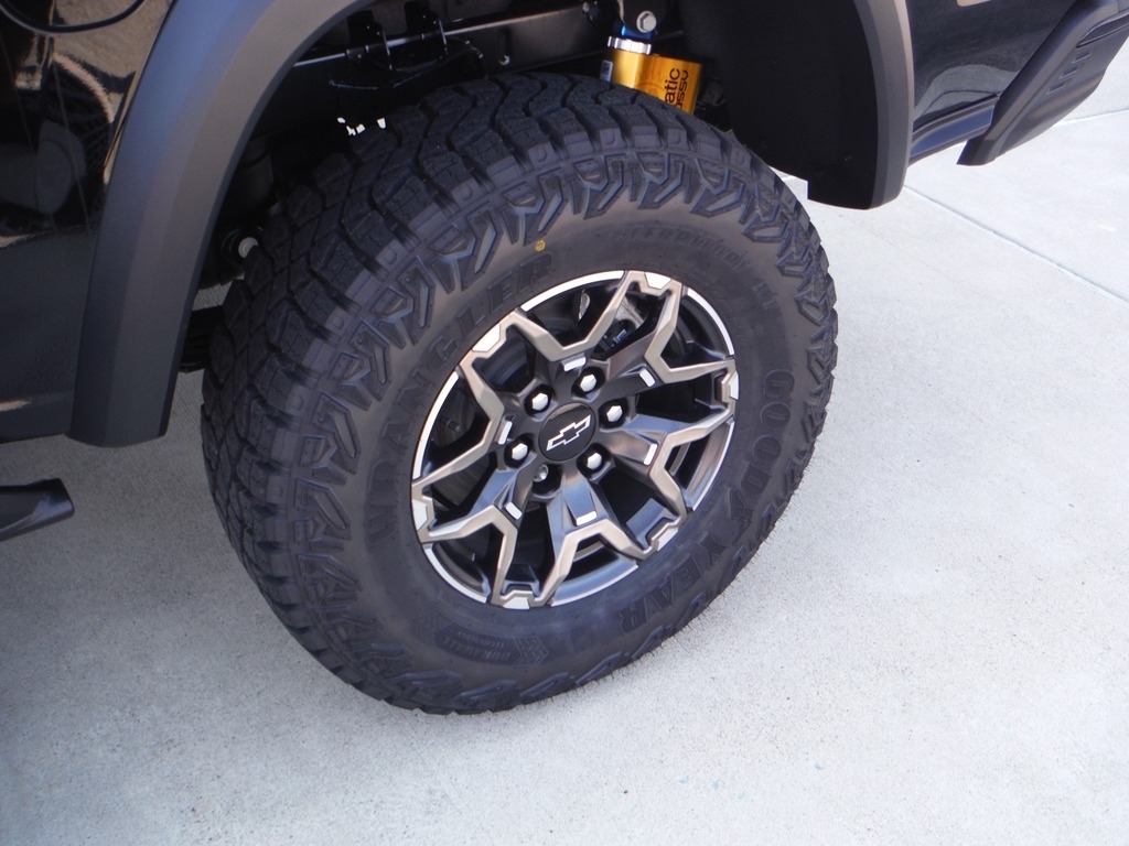 2026 Chevrolet Colorado image 5