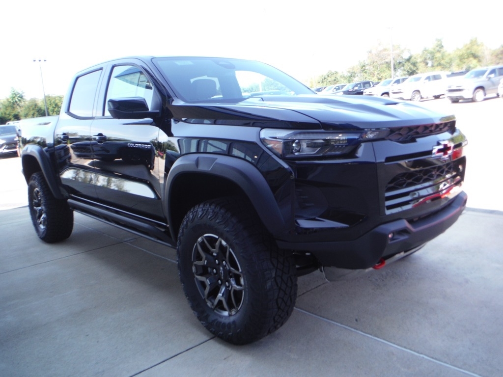 2026 Chevrolet Colorado image 11