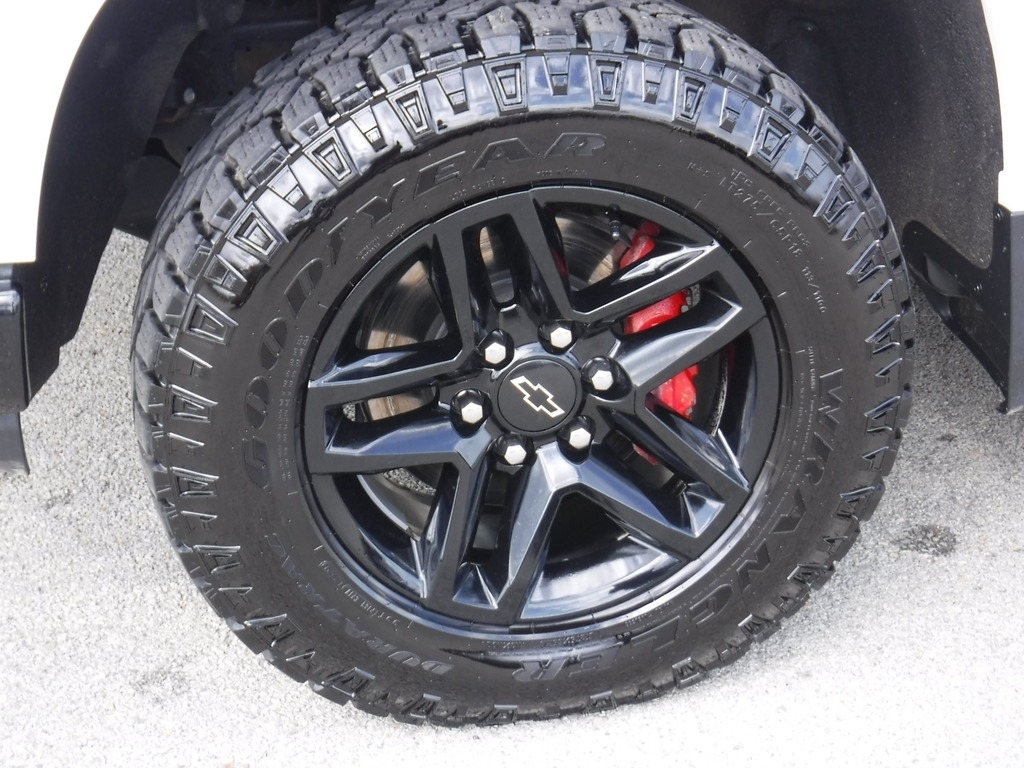 2020 Chevrolet Silverado 1500 image 3