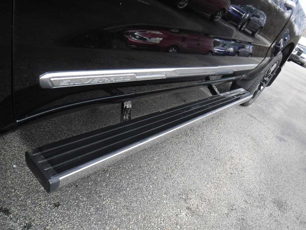 2023 Chevrolet Silverado 1500 image 3