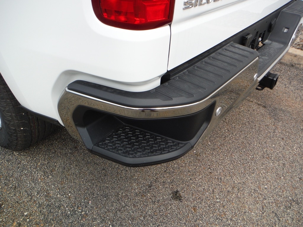 2026 Chevrolet Silverado 1500 image 14