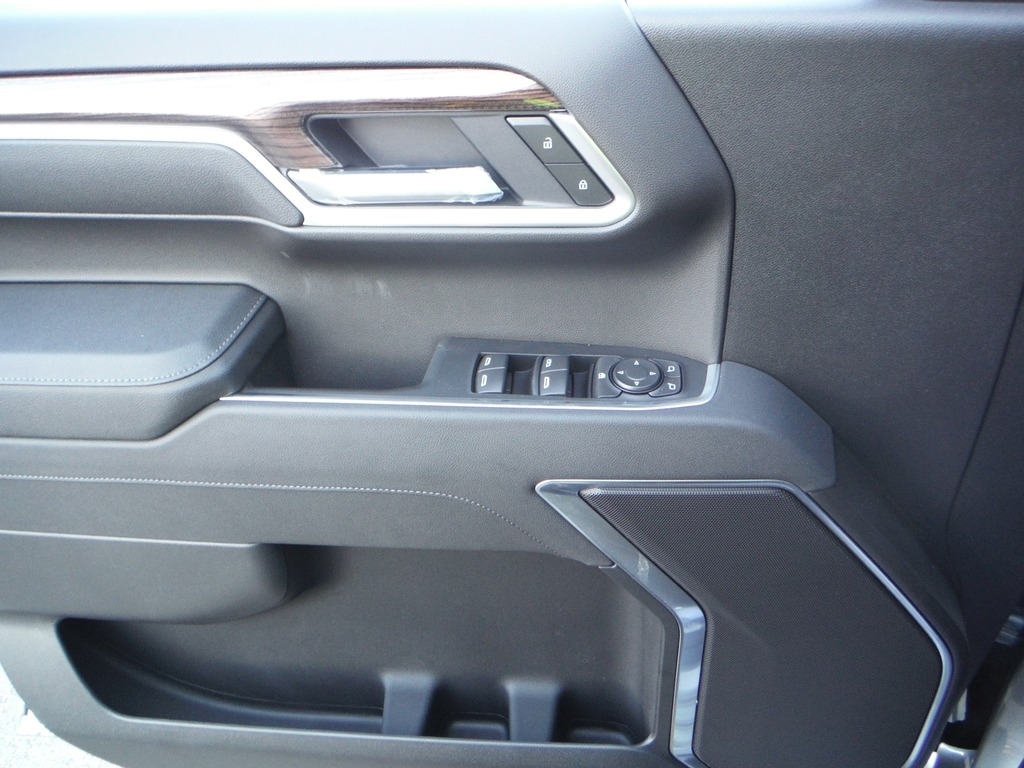 2026 Chevrolet Silverado 1500 image 21