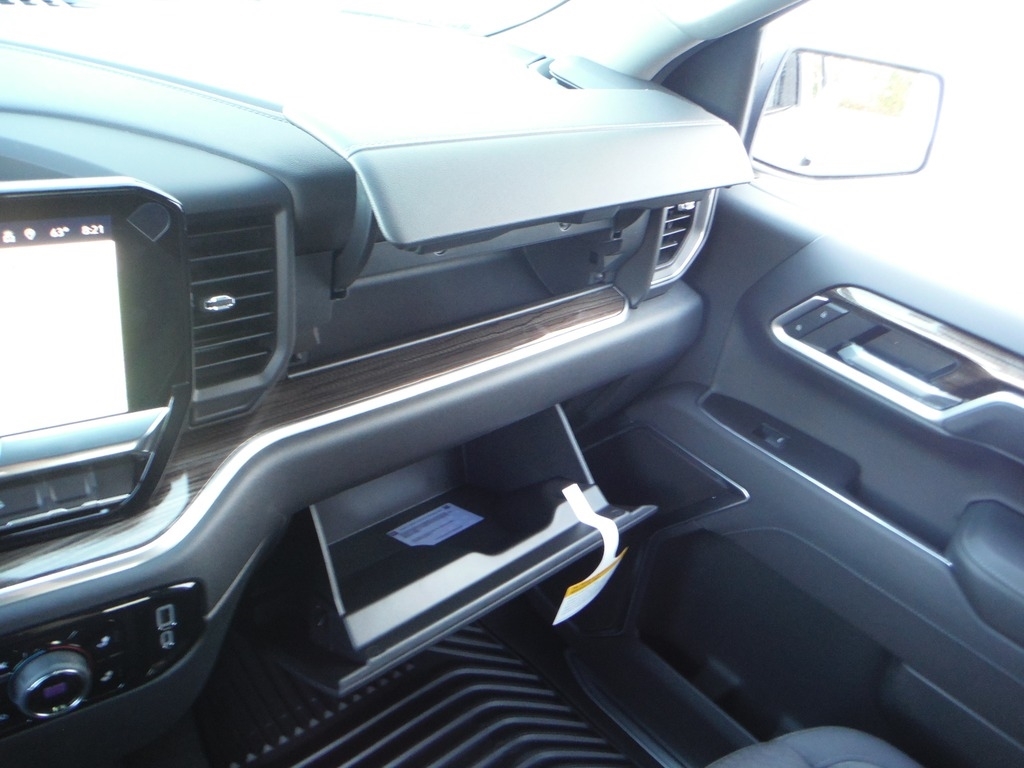 2026 Chevrolet Silverado 1500 image 42