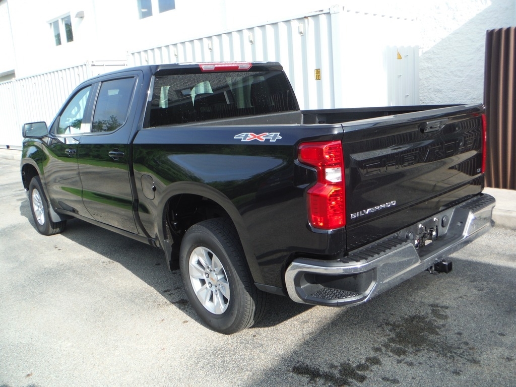 2026 Chevrolet Silverado 1500 image 11