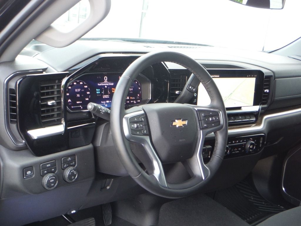 2026 Chevrolet Silverado 1500 image 17