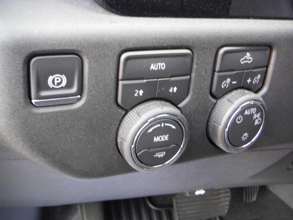 2026 Chevrolet Silverado 1500 image 18