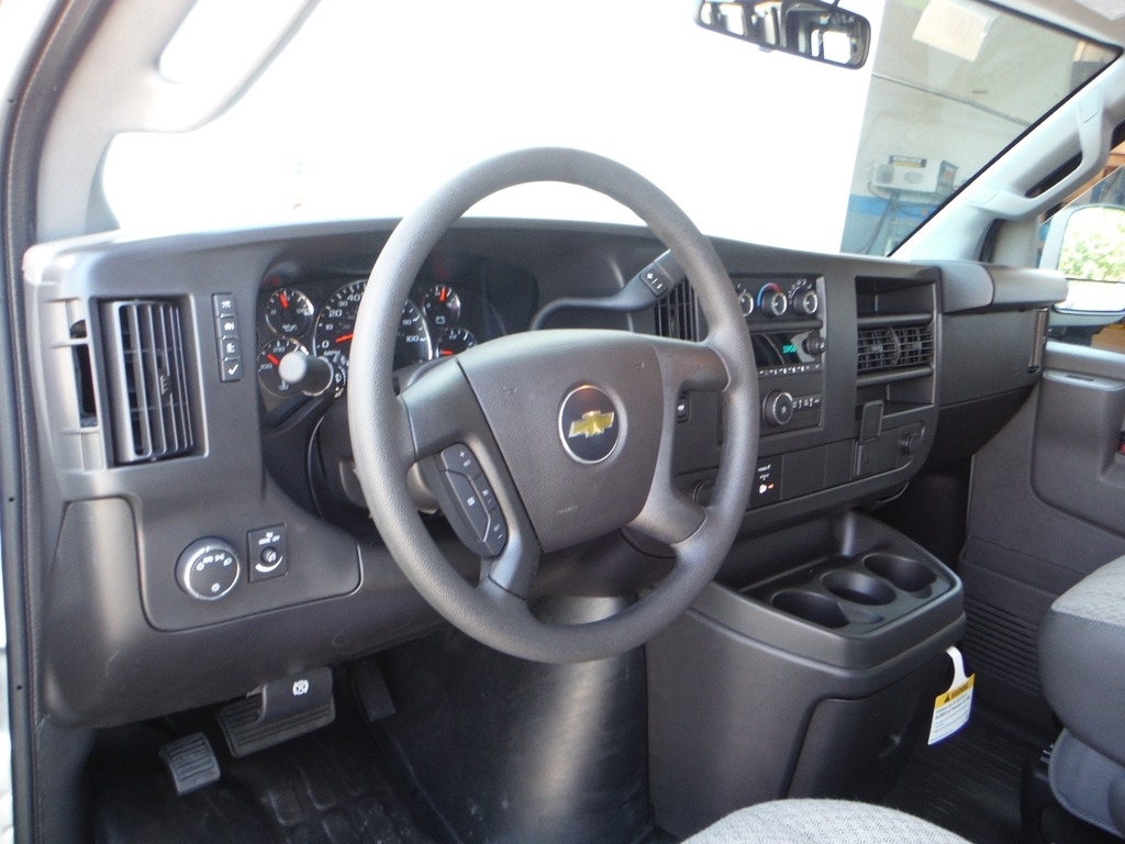 2026 Chevrolet Express image 16