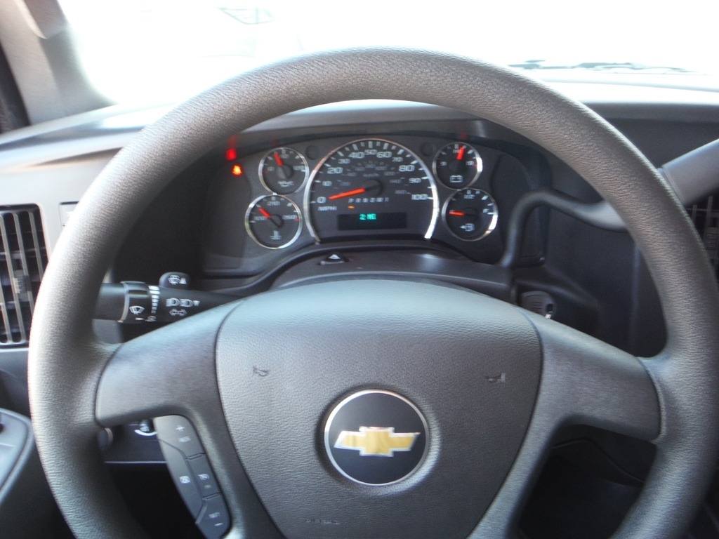 2026 Chevrolet Express image 22