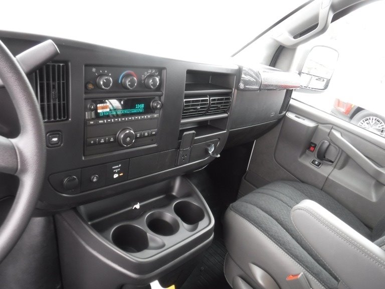2026 Chevrolet Express image 16