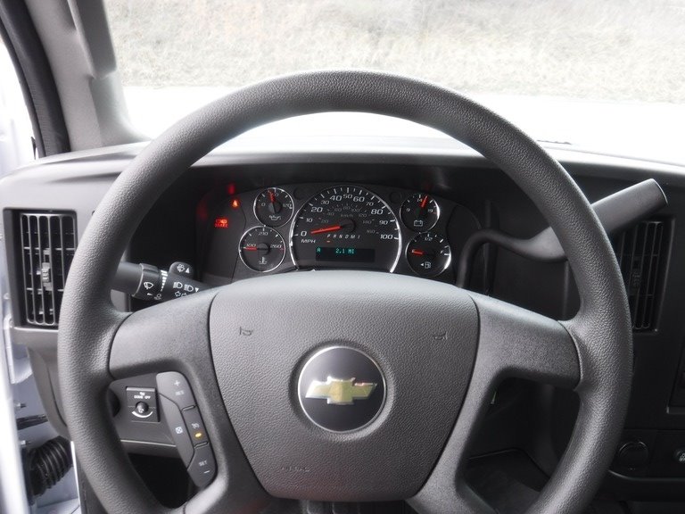 2026 Chevrolet Express image 20