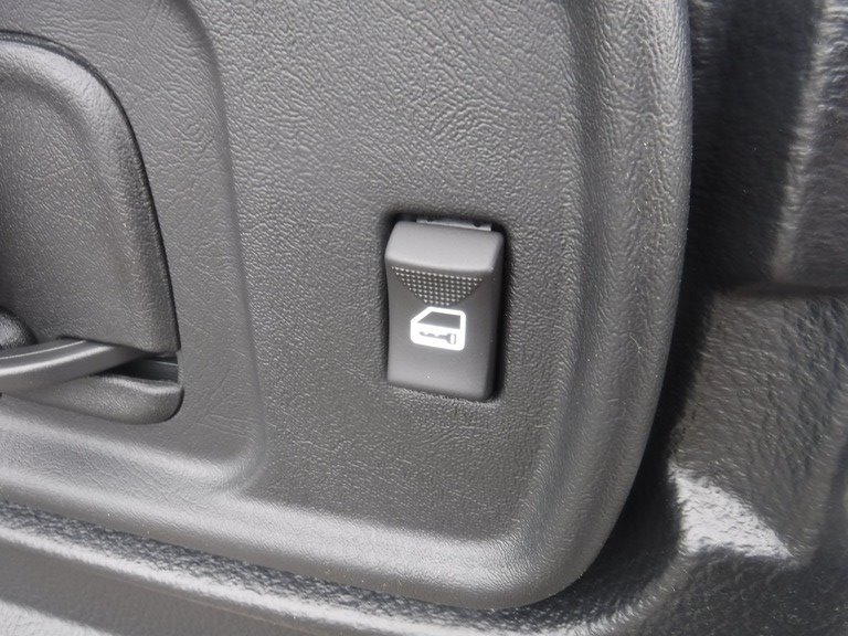 2026 Chevrolet Express image 26