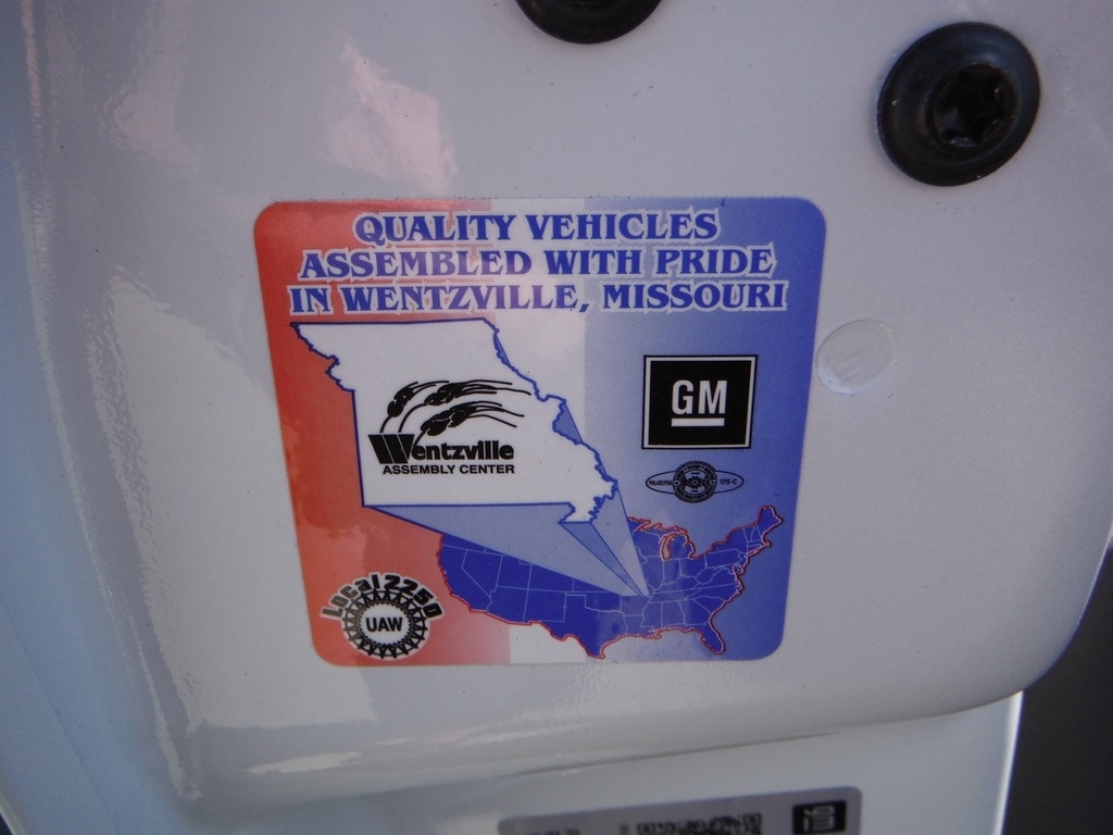 2026 Chevrolet Express image 24