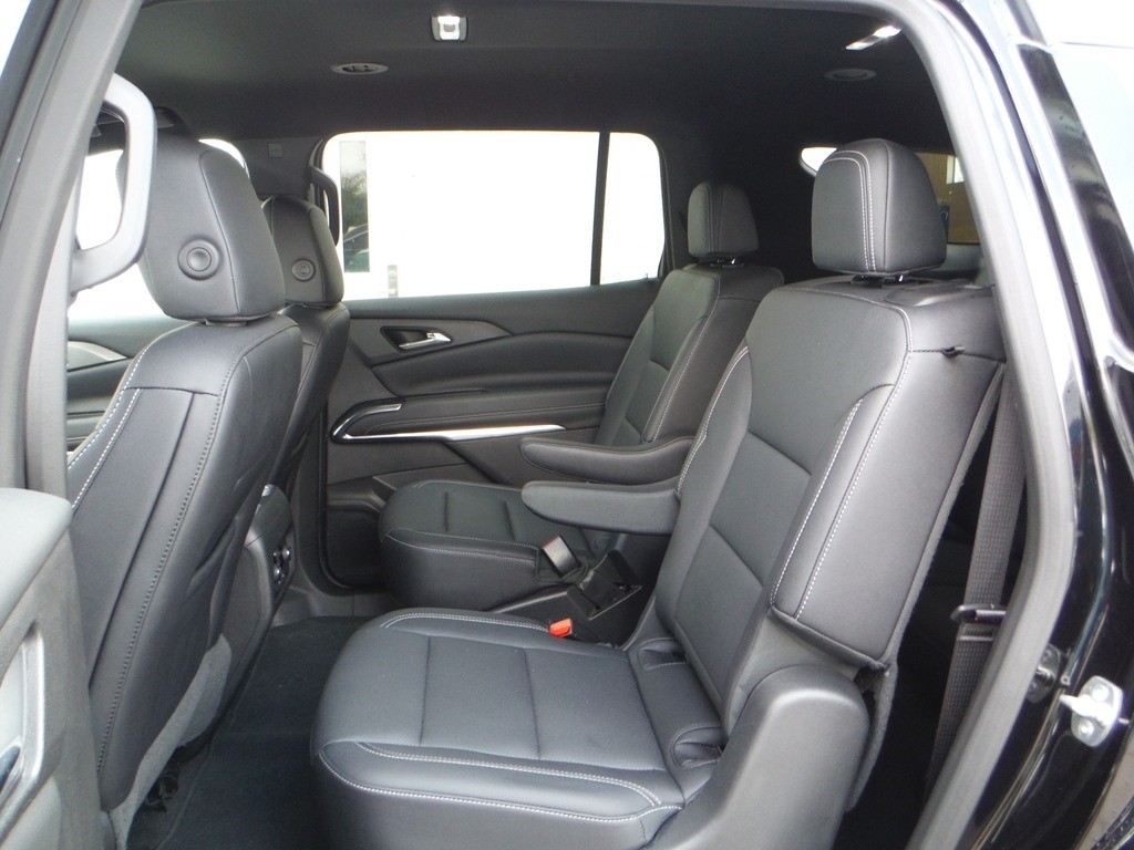 2025 Chevrolet Traverse image 40