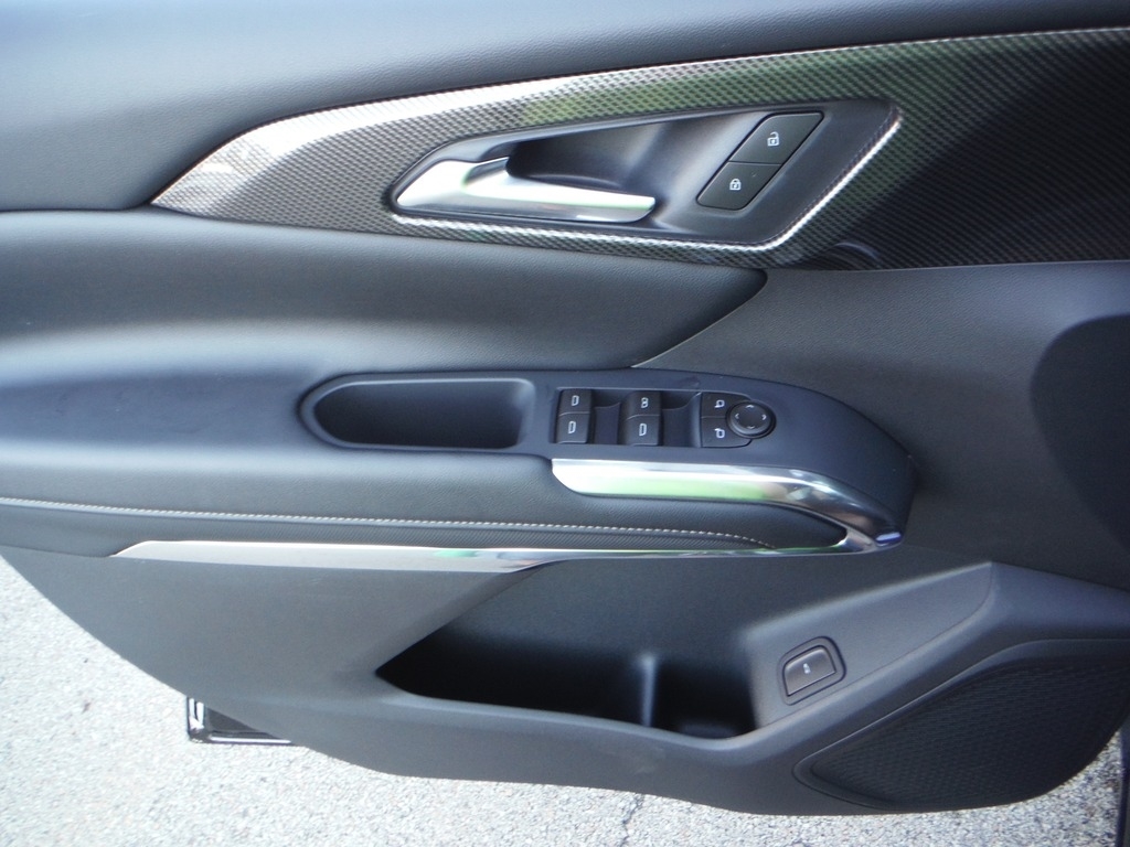2027 Chevrolet Traverse image 14