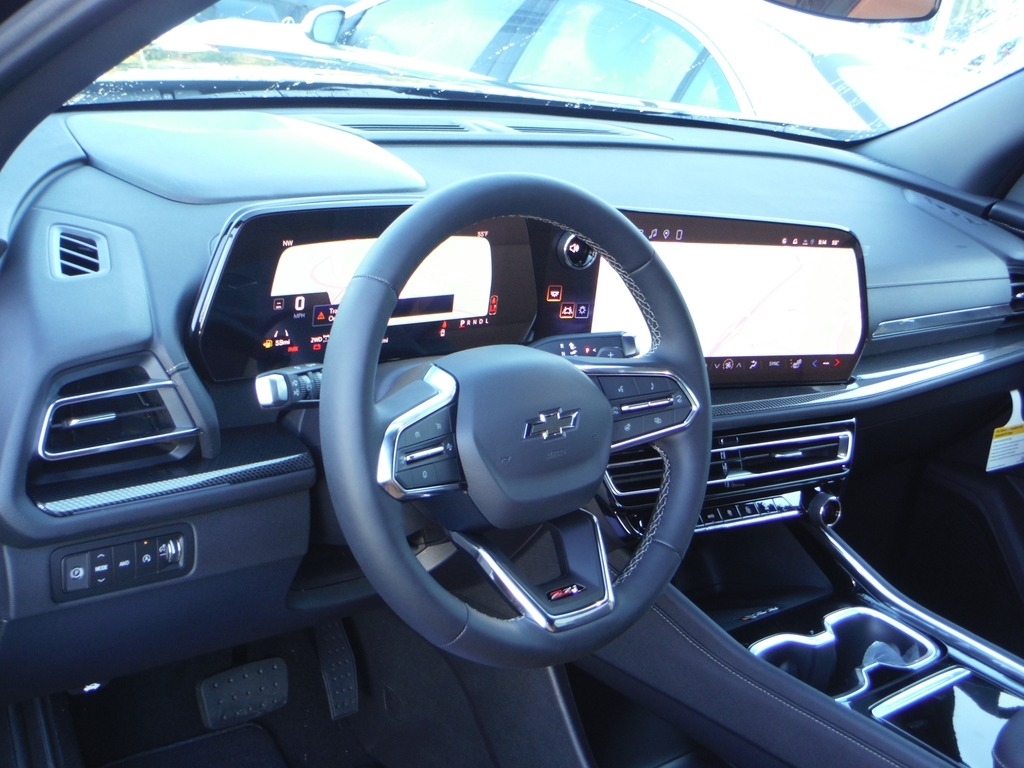 2027 Chevrolet Traverse image 15