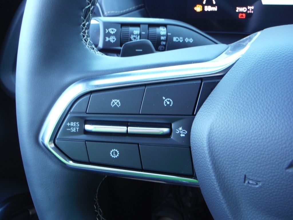 2027 Chevrolet Traverse image 38