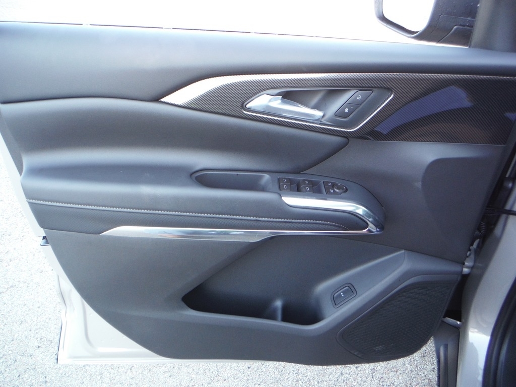 2027 Chevrolet Traverse image 16