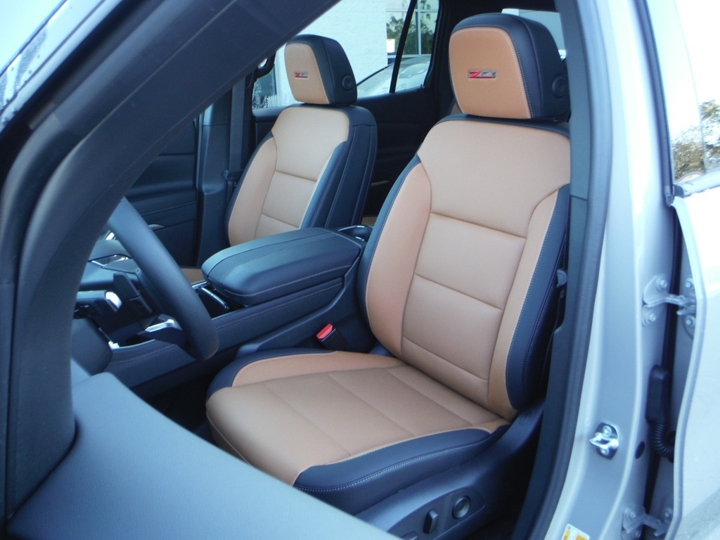 2027 Chevrolet Traverse image 19