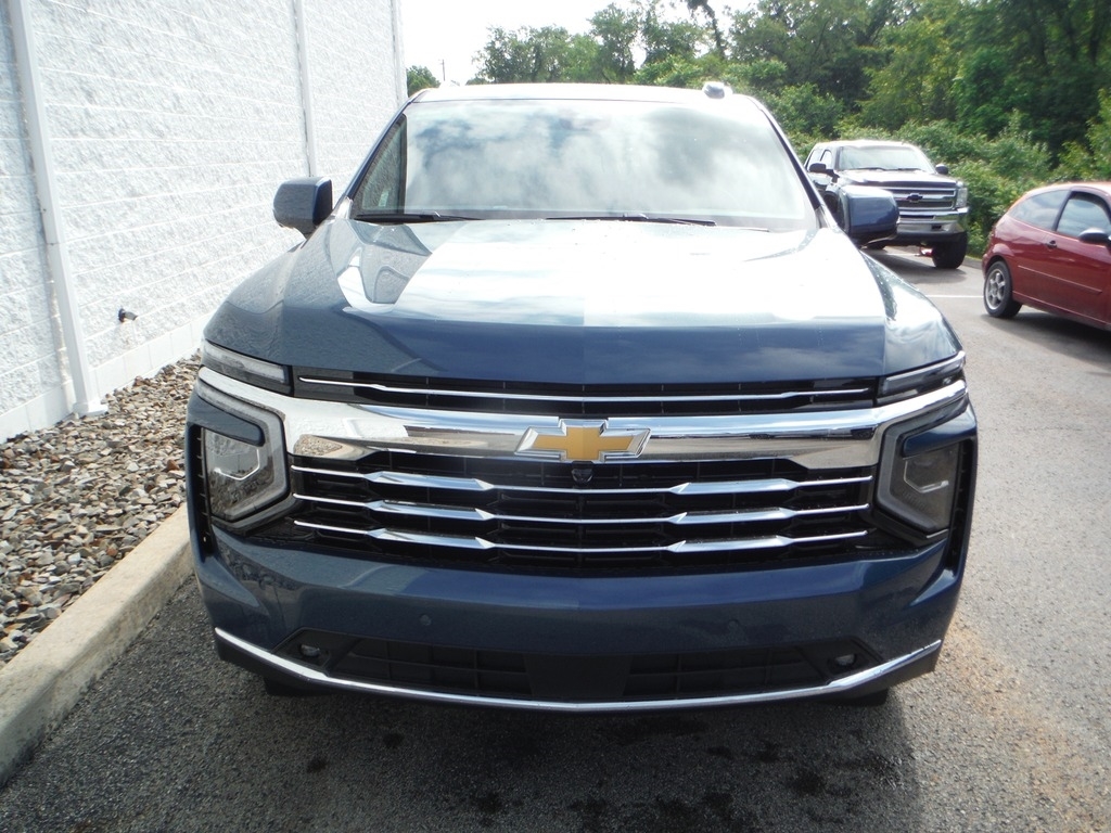 2026 Chevrolet Suburban image 6