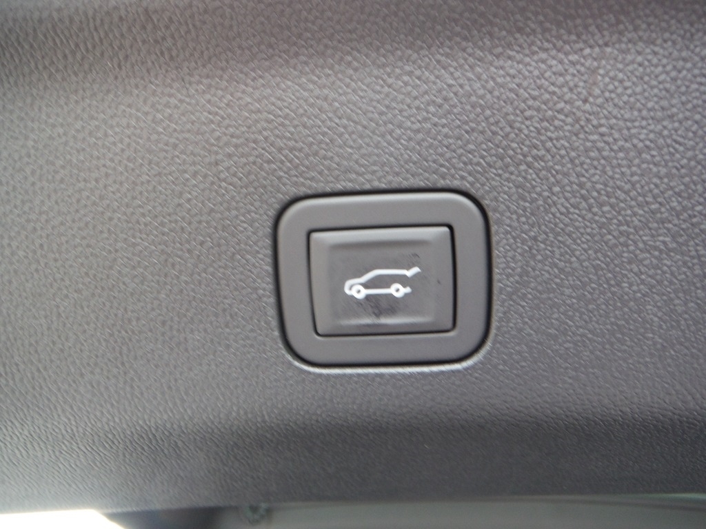 2026 Chevrolet Suburban image 41