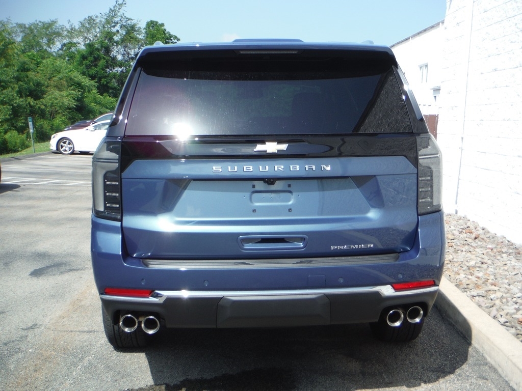 2026 Chevrolet Suburban image 11