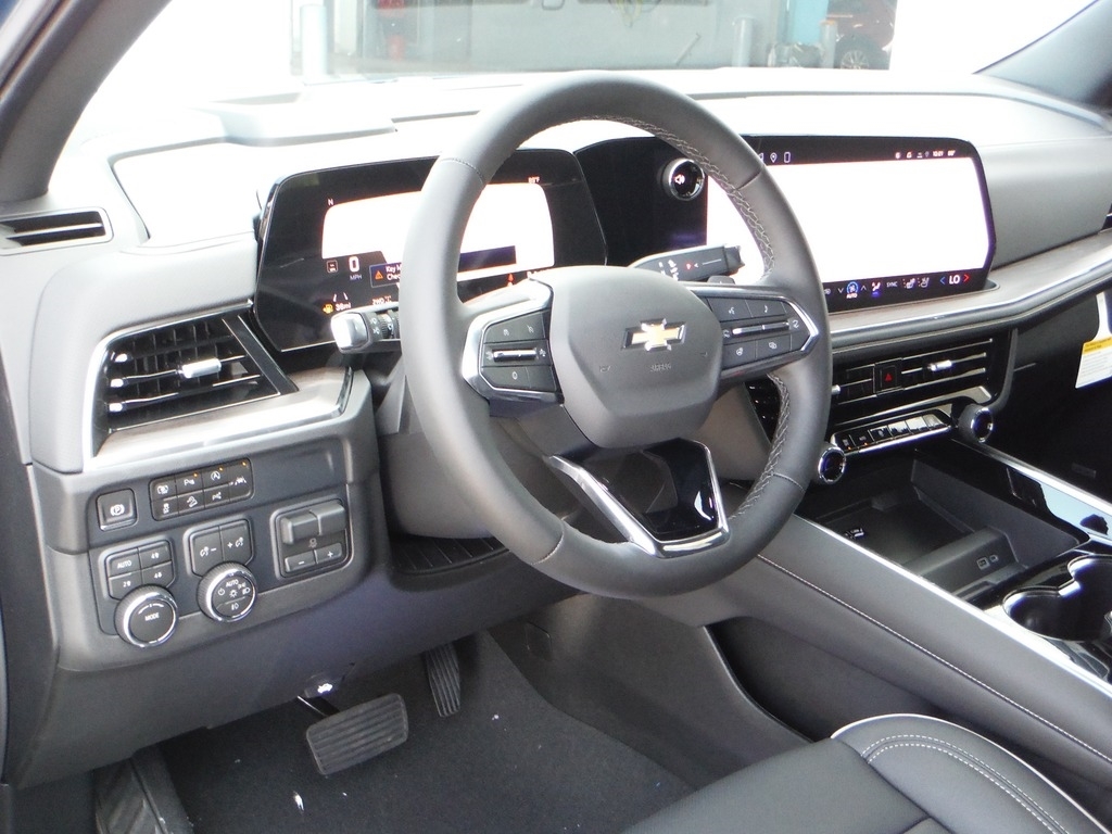 2026 Chevrolet Suburban image 16