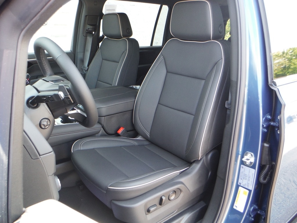 2026 Chevrolet Suburban image 21