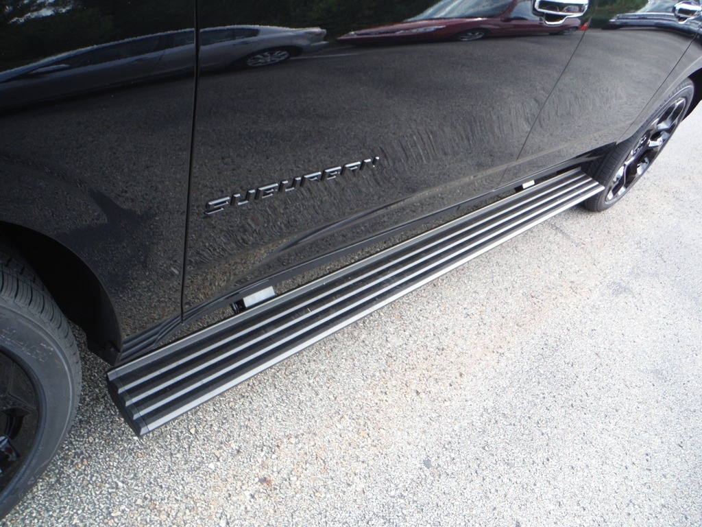 2026 Chevrolet Suburban image 7