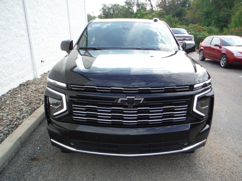 2026 Chevrolet Suburban image 8