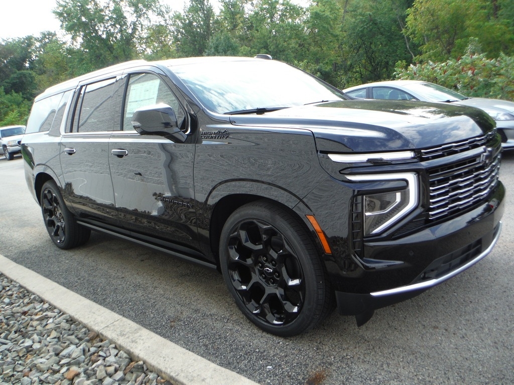 2026 Chevrolet Suburban image 9