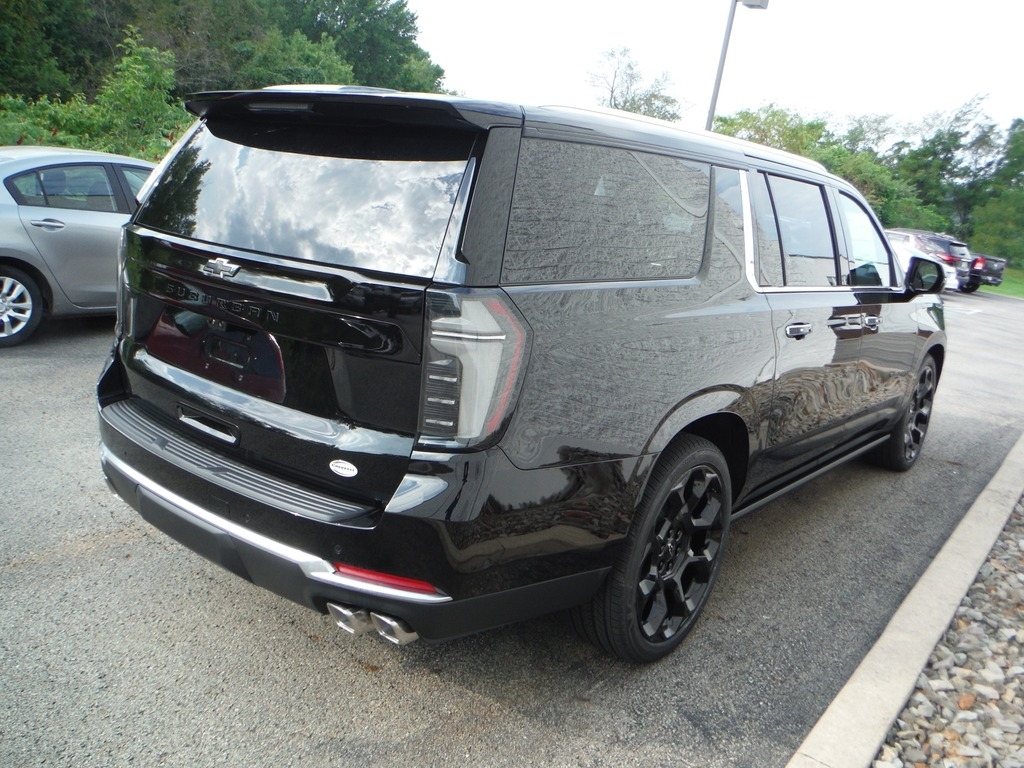 2026 Chevrolet Suburban image 10