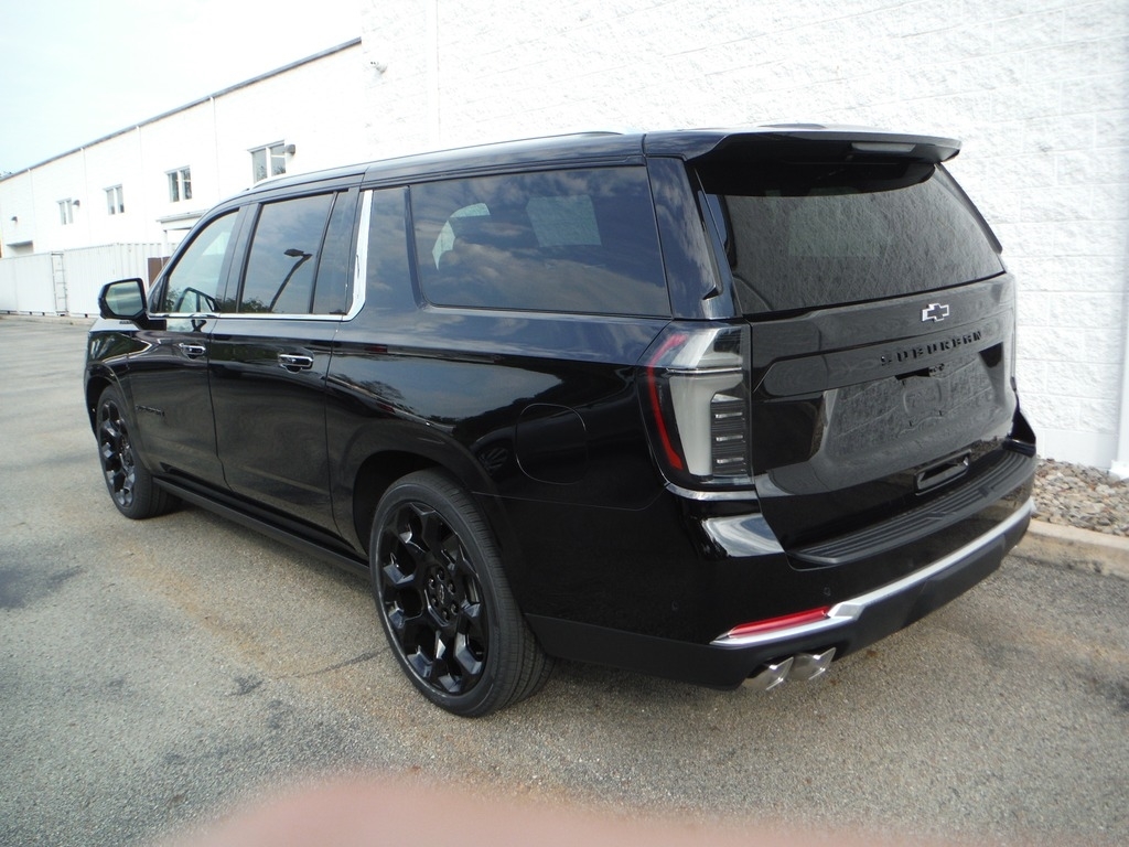 2026 Chevrolet Suburban image 13