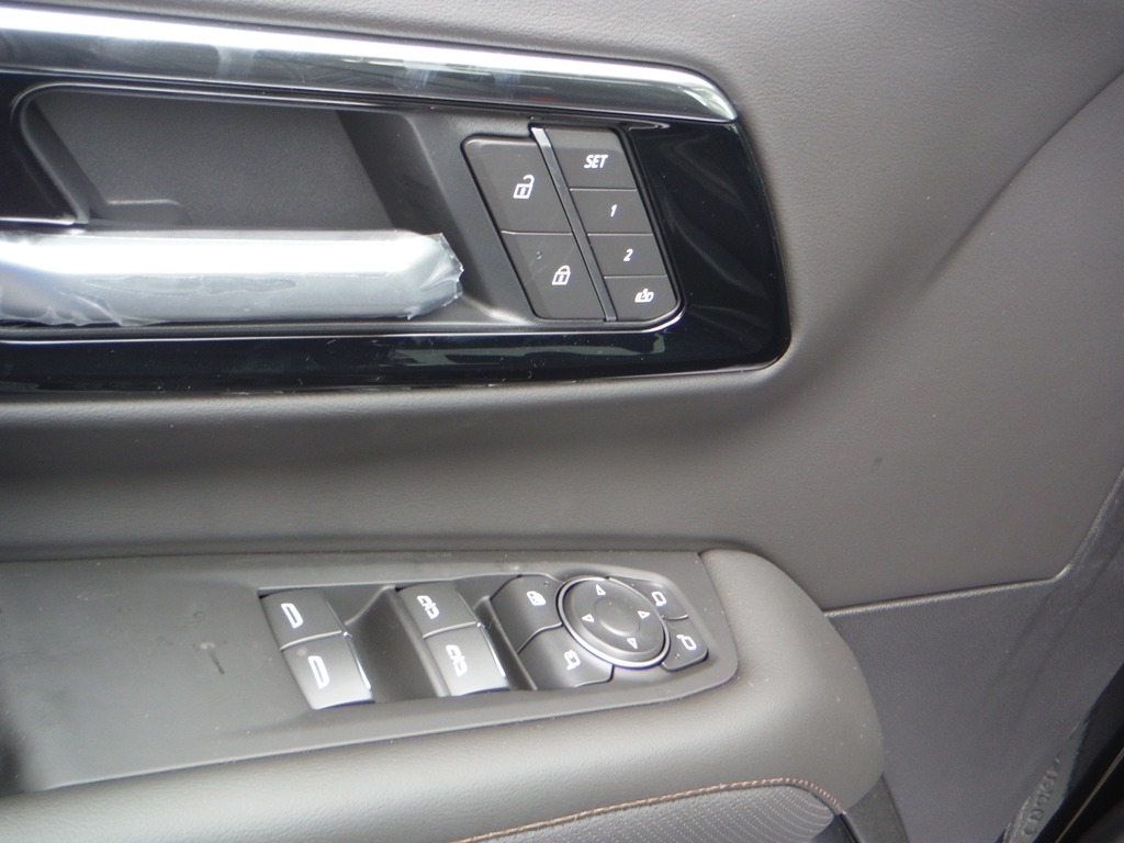 2026 Chevrolet Suburban image 18