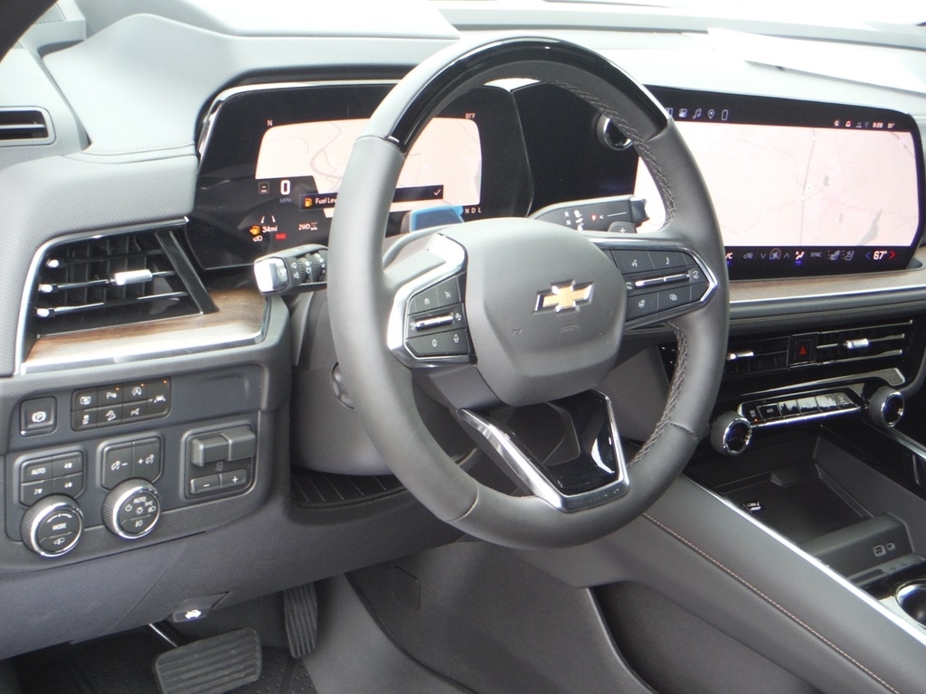 2026 Chevrolet Suburban image 19
