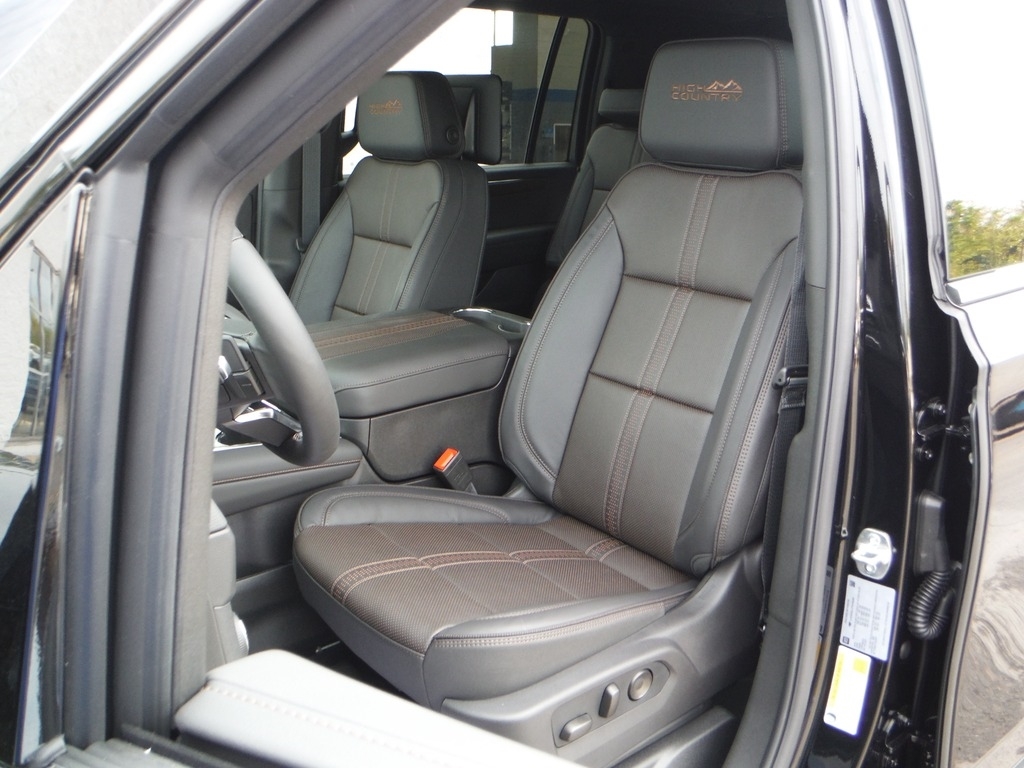 2026 Chevrolet Suburban image 22