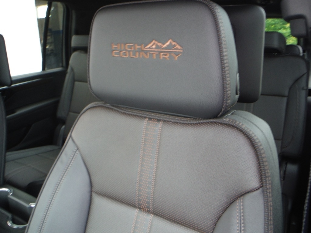 2026 Chevrolet Suburban image 24