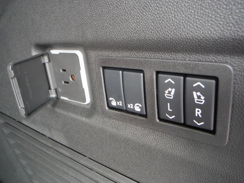 2026 Chevrolet Suburban image 64