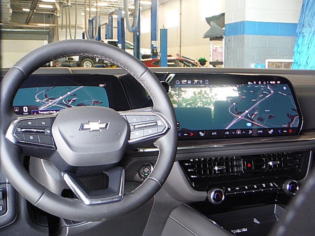 2026 Chevrolet Tahoe image 3