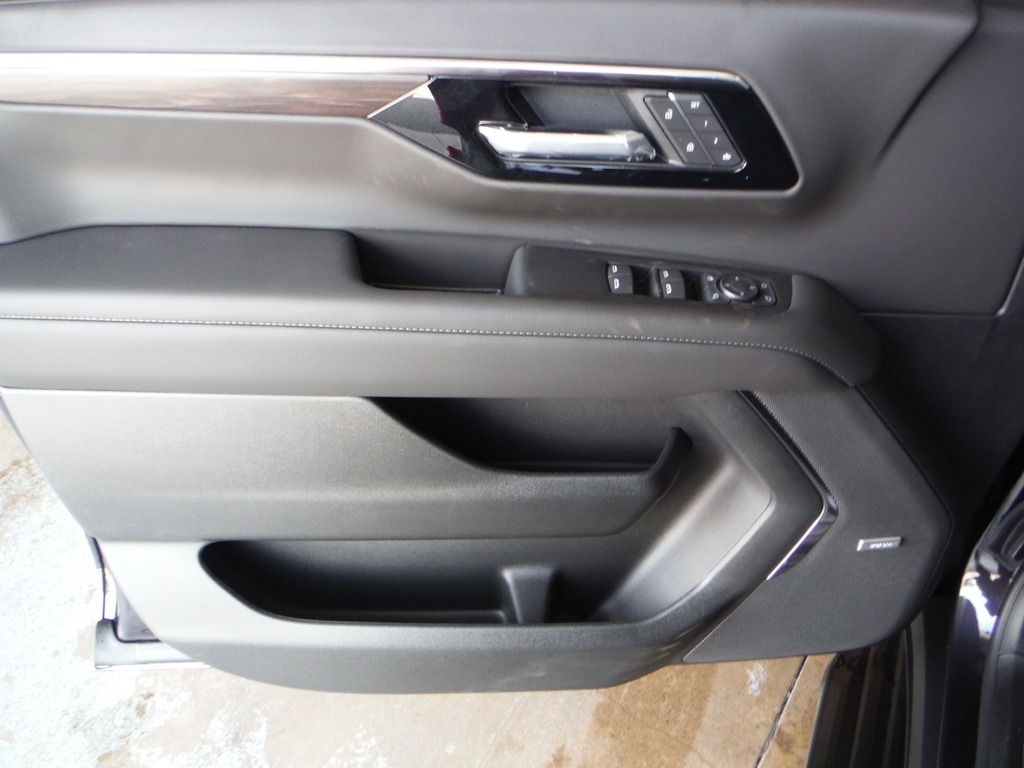 2026 Chevrolet Tahoe image 16