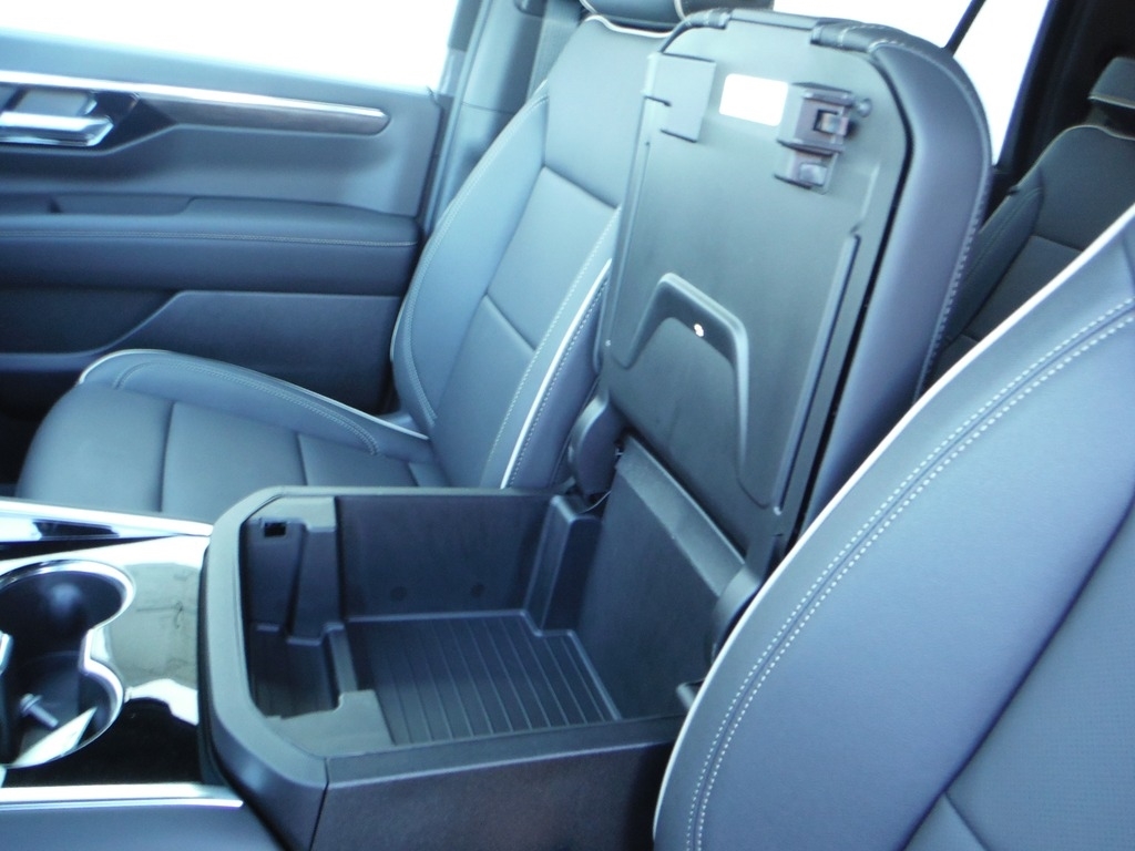 2026 Chevrolet Tahoe image 21
