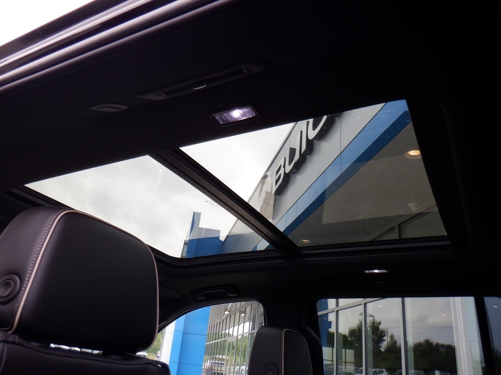 2022 Chevrolet Tahoe image 21