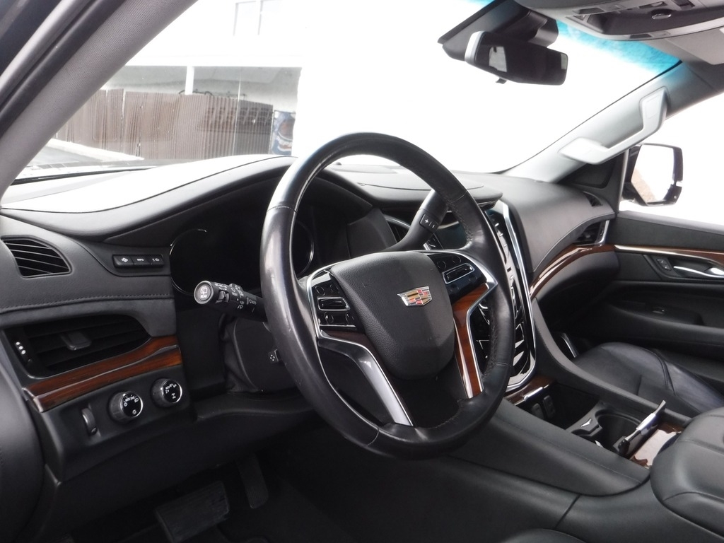 2019 Cadillac Escalade image 19