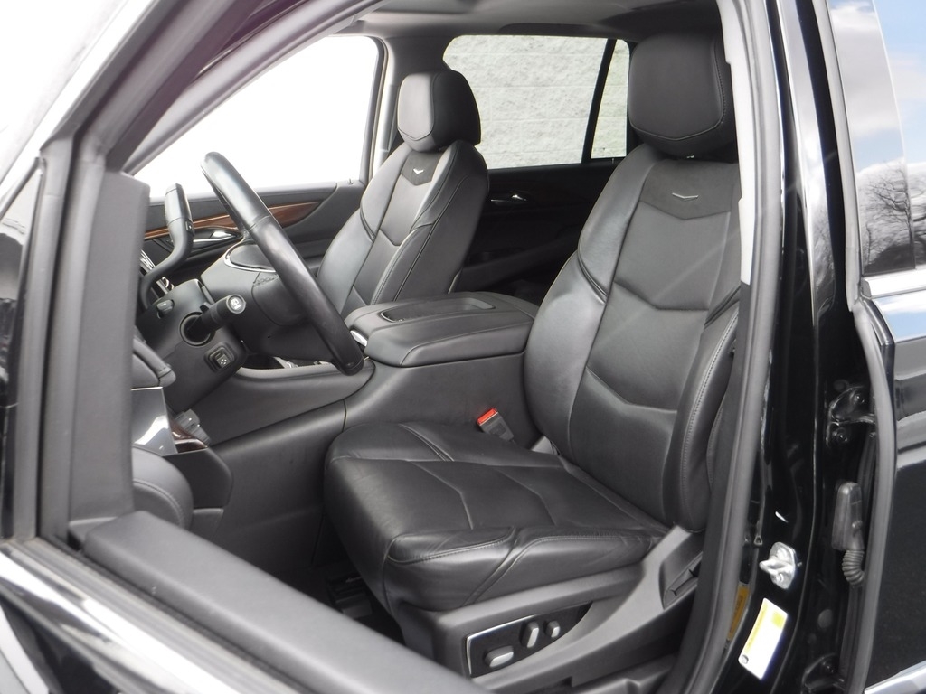 2019 Cadillac Escalade image 22